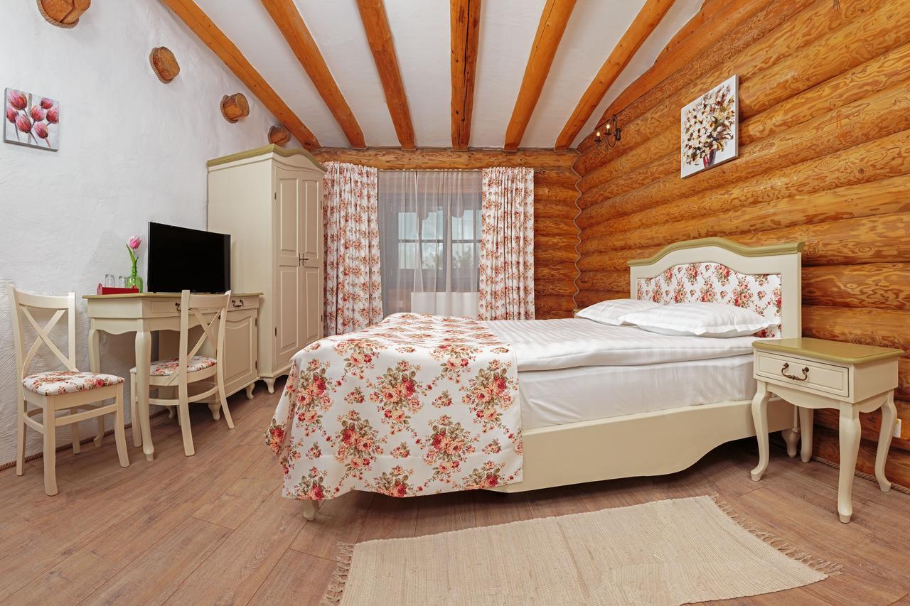Conacul Maria Theresa Orlat Экстерьер фото