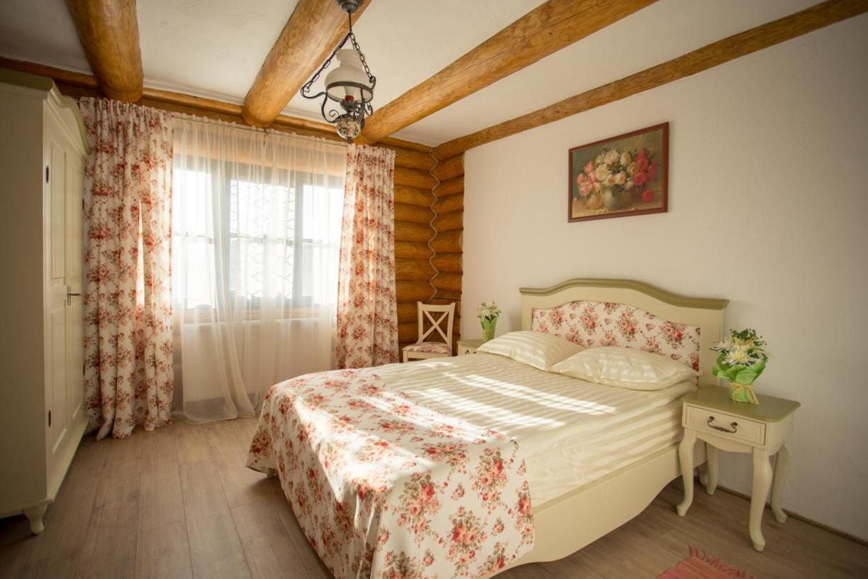 Conacul Maria Theresa Orlat Экстерьер фото